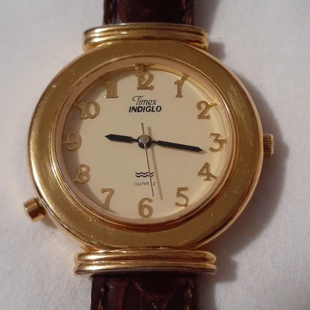 Vintage 1994 Timex Indiglo Quartz Watch Gold‎ Case